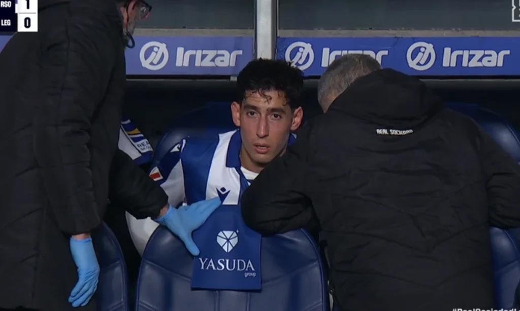 Aguerd abandona el campo por lesión en el duelo contra el Leganés