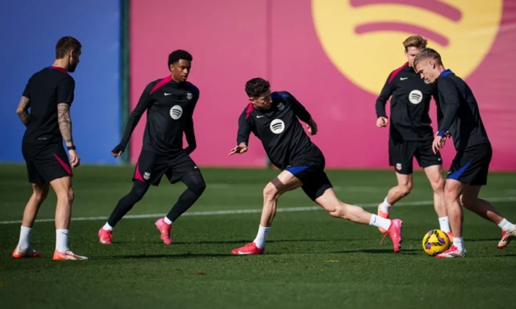 Araujo se pierde el entrenamiento grupal en su regreso al trabajo