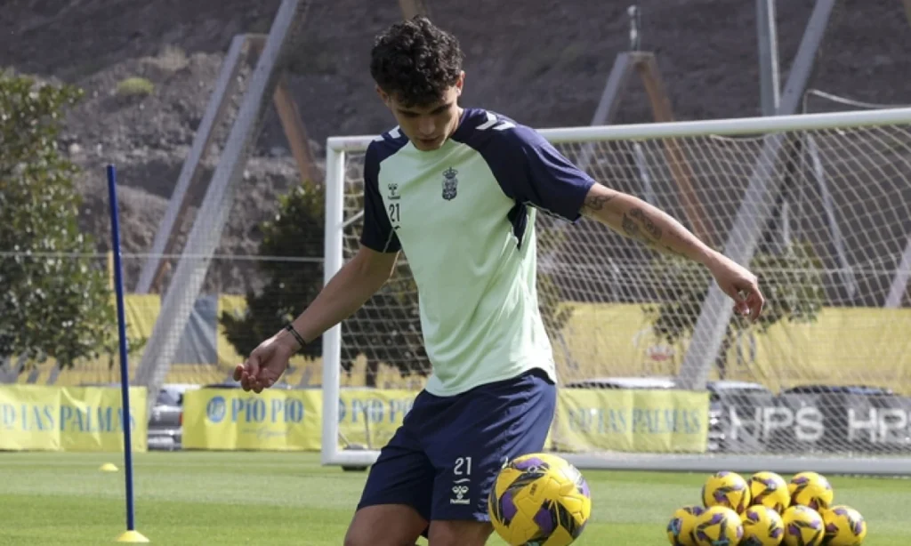 Bajcetic regresa y da un respiro al equipo, mientras Januzaj y Fabio Silva siguen apartados
