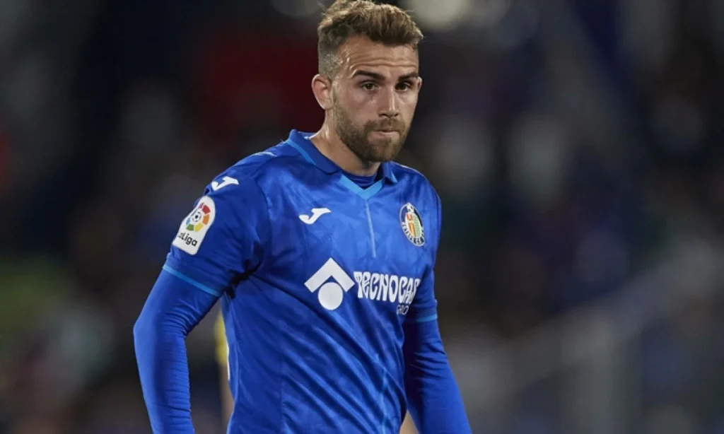 Borja Mayoral encuentra su oportunidad en el once titular