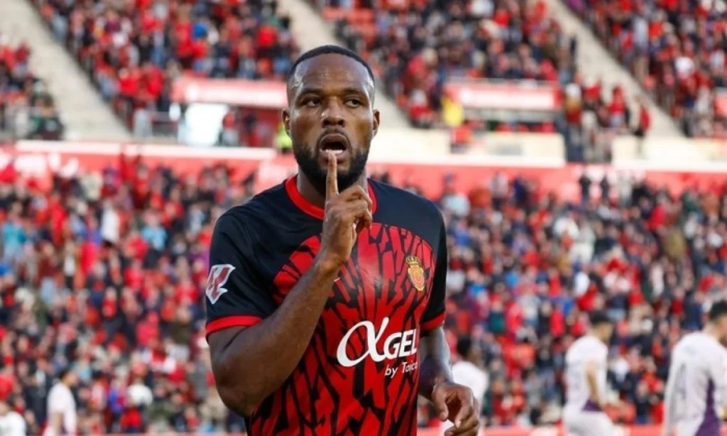 El Mallorca pone en el mercado a Cyle Larin: ¿una oportunidad dorada para tu equipo Fantasy?