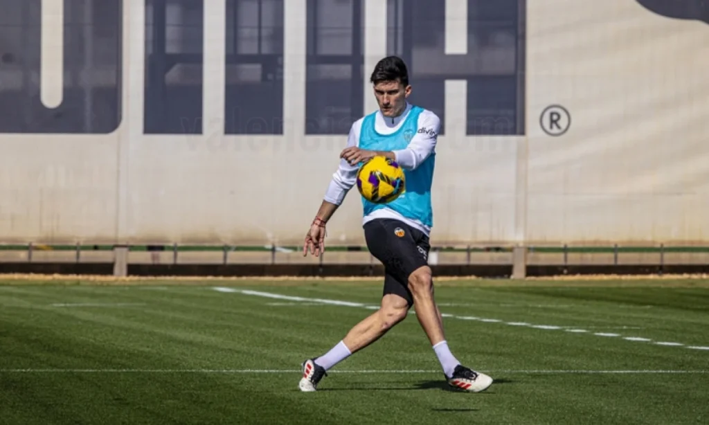 El Valencia se prepara para la batalla: ¿cómo afecta la baja de Thierry?