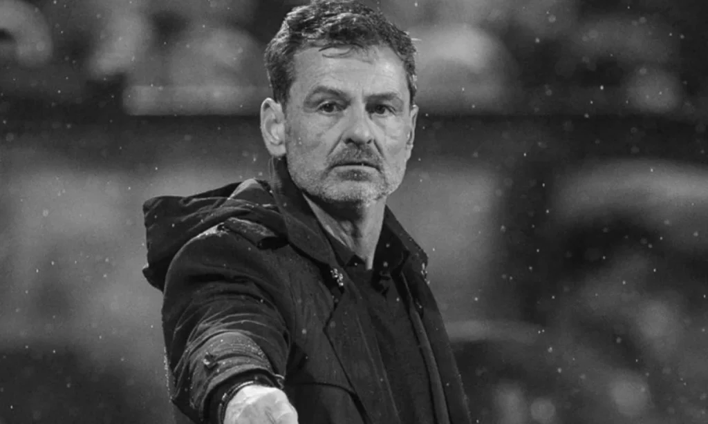 El Valladolid separa caminos con Diego Cocca