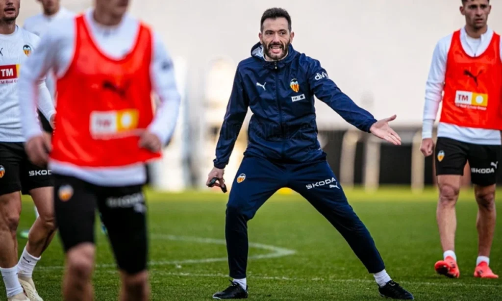 Javi Guerra y Diakhaby se recuperan este martes para el próximo desafío