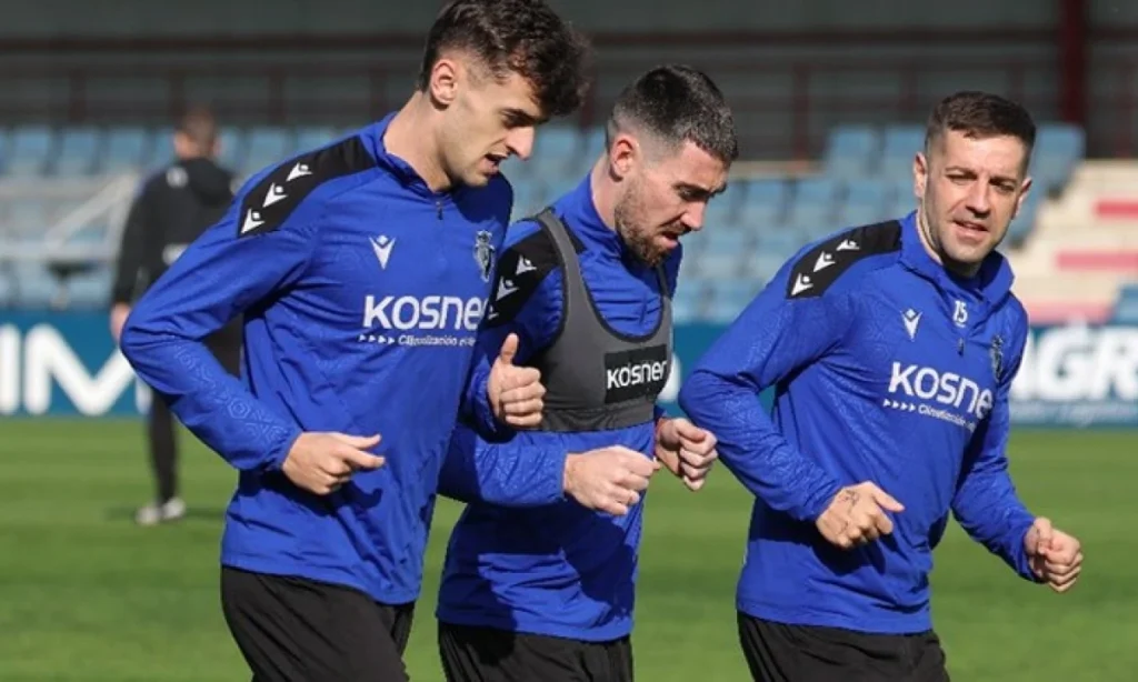 Osasuna vuelve a la acción sin bajas y con retos en el once inicial