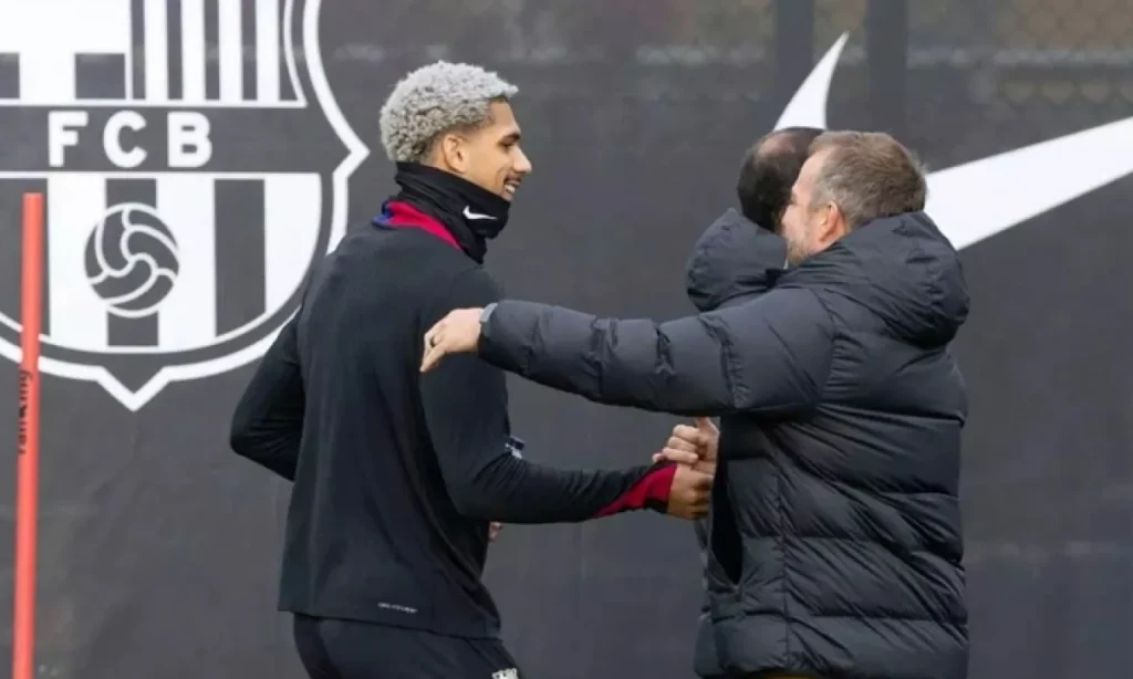 Ronald Araujo se une al entrenamiento con el equipo