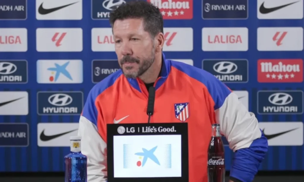 Simeone analiza a Llorente