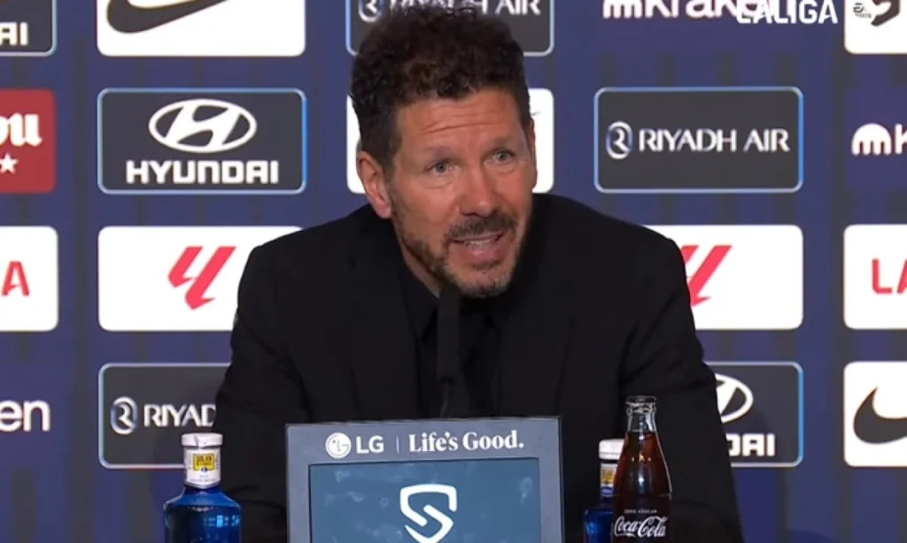 Simeone destaca el coraje del equipo tras la expulsión de Barrios