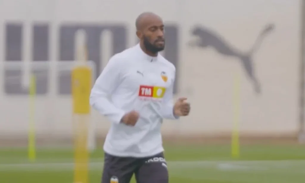 Valencia CF se prepara para el duelo clave contra Villarreal en la jornada 24 de Liga