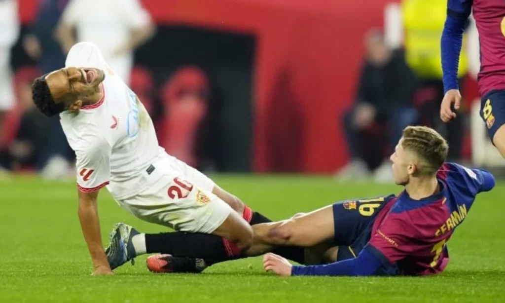 ¿Crisis en el Sevilla? La sorpresiva lesión de Djibril Sow que podría cambiarlo todo