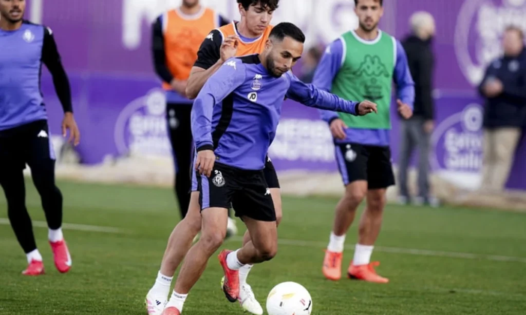 Cuatro jugadores se entrenan al margen del grupo esta semana
