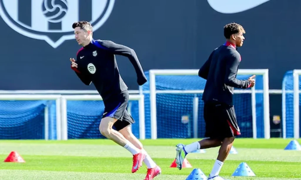 Cubarsí se une al equipo: Lewandowski y Fort vuelven al campo
