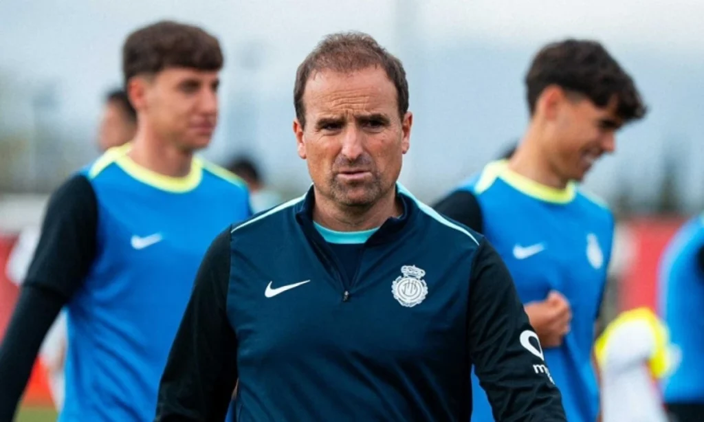 Dani Rodríguez se entrena al margen en la jornada del jueves