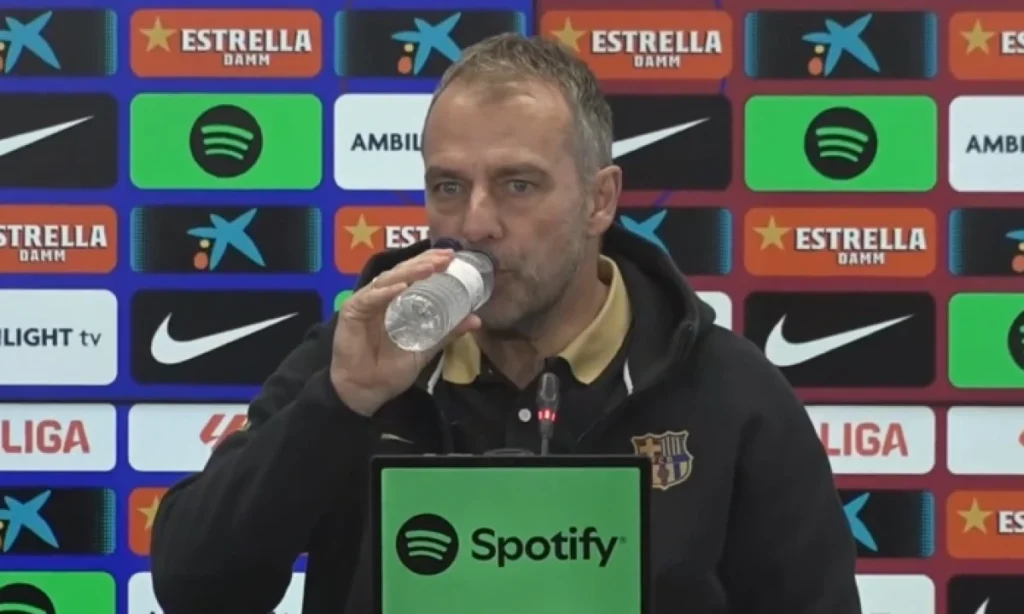 Flick adelanta cambios y analiza a sus estrellas antes del duelo contra la Real Sociedad