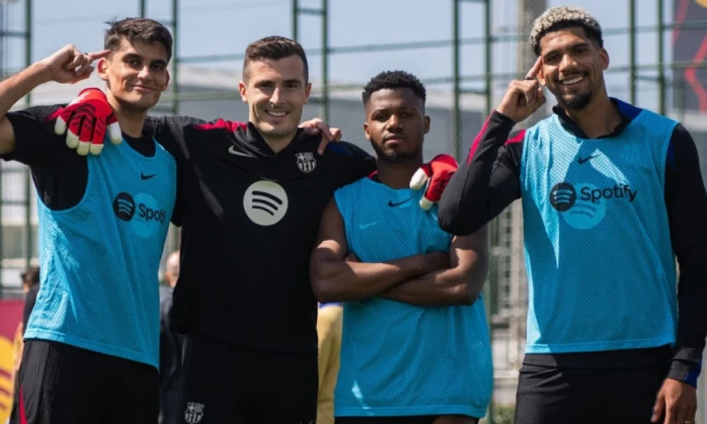 Frenkie de Jong se entrena en solitario este sábado