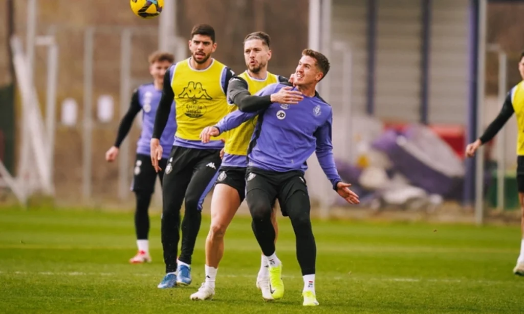Grillitsch y Raúl Moro se entrenan juntos y podrían sorprender mañana