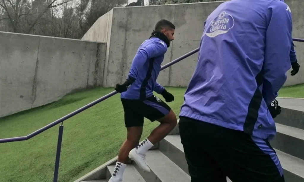 Henrique Silva se une al equipo en su primer entrenamiento