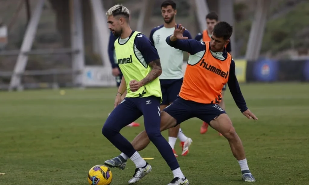 Januzaj brilla y capta la atención de Diego Martínez