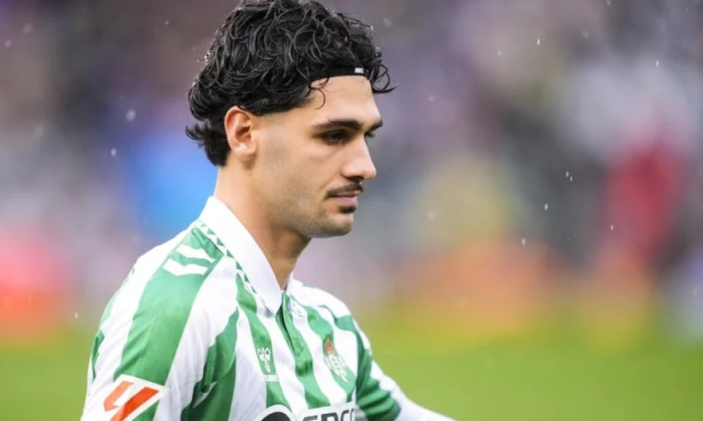 Johnny Cardoso sufre contractura tras pruebas médicas