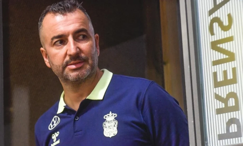 Las Palmas amenaza con despido a Diego Martínez: derrota ante Alavés sería la gota que colma el vaso
