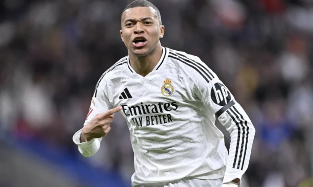 Mbappé en la cuerda floja tras lesión en el tobillo