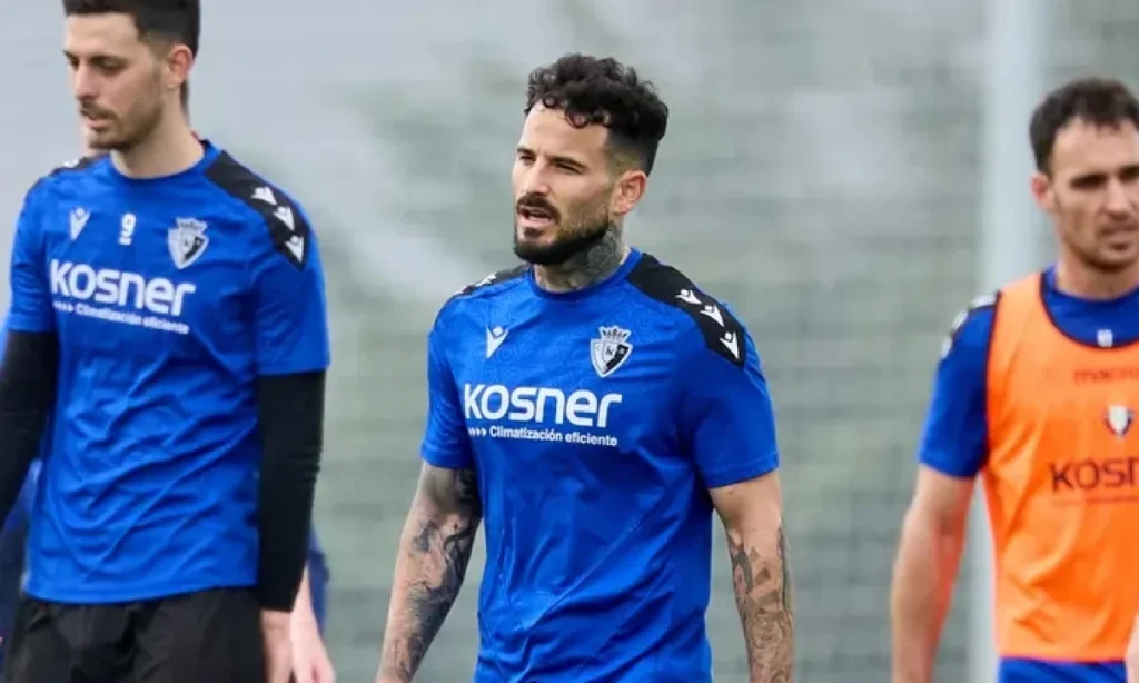 Osasuna entrena con Aimar Oroz como única baja