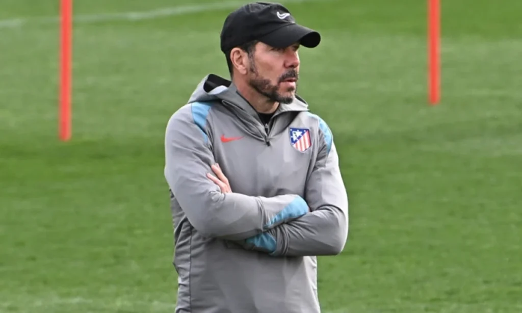 Simeone ajusta su alineación: menos cambios y tres incógnitas