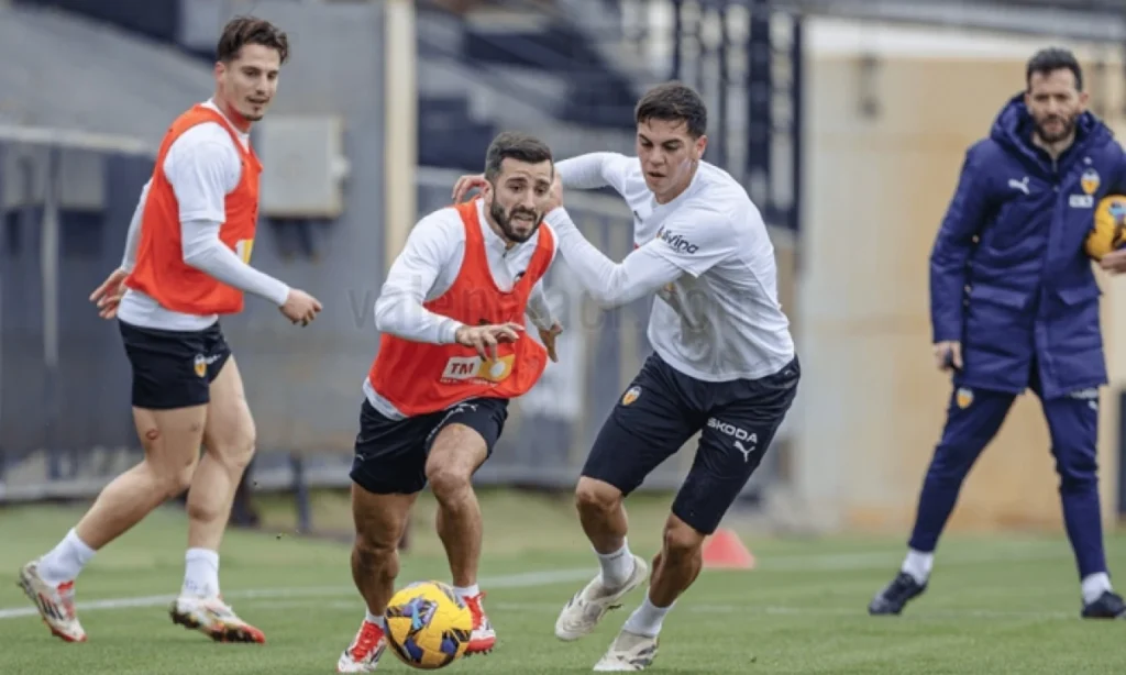 Valencia concluye la semana sin Duro