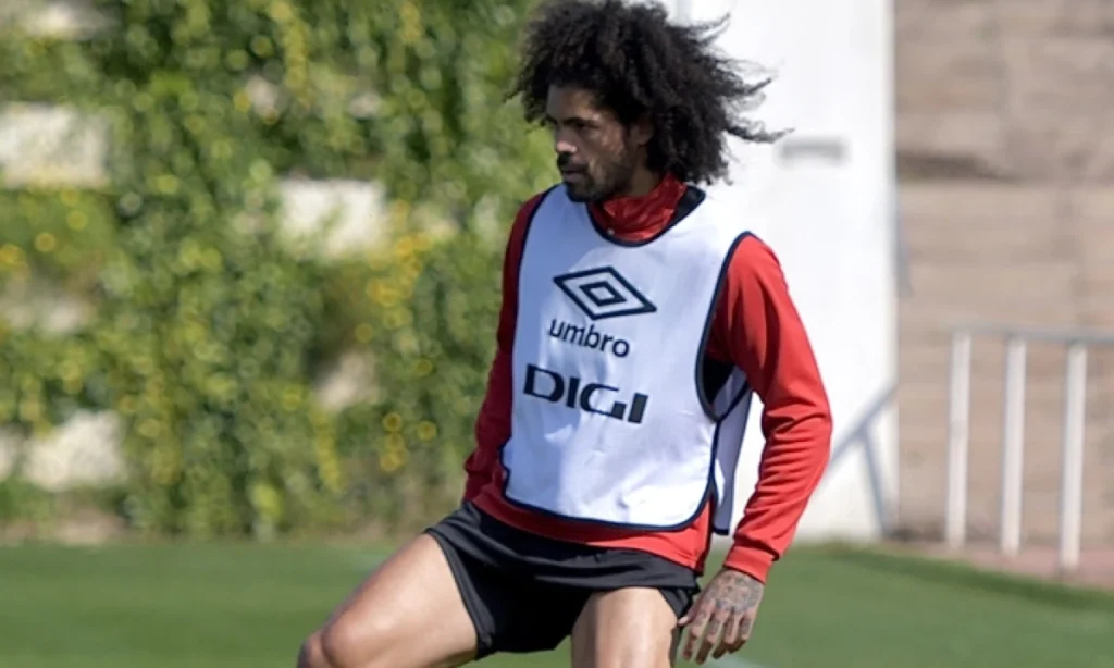Aridane Regresa y Complica la Situación de Íñigo Pérez