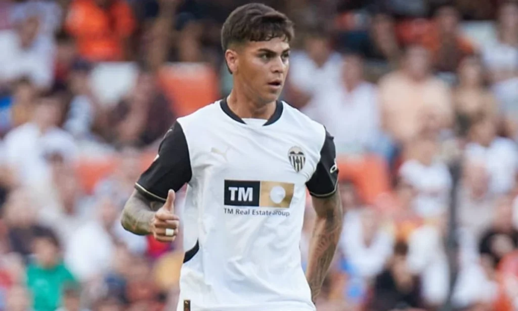 Barrenechea se retira por lesión; Corberán prioriza la precaución