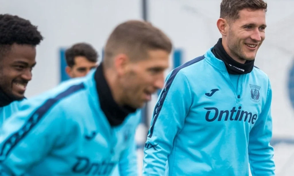 Borja Jiménez oculta el estado físico de sus jugadores: Silencio sobre Nastasic
