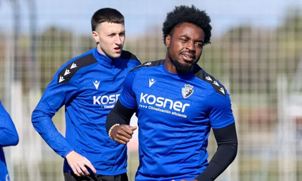 Bryan Zaragoza se ausenta en el entrenamiento dominical