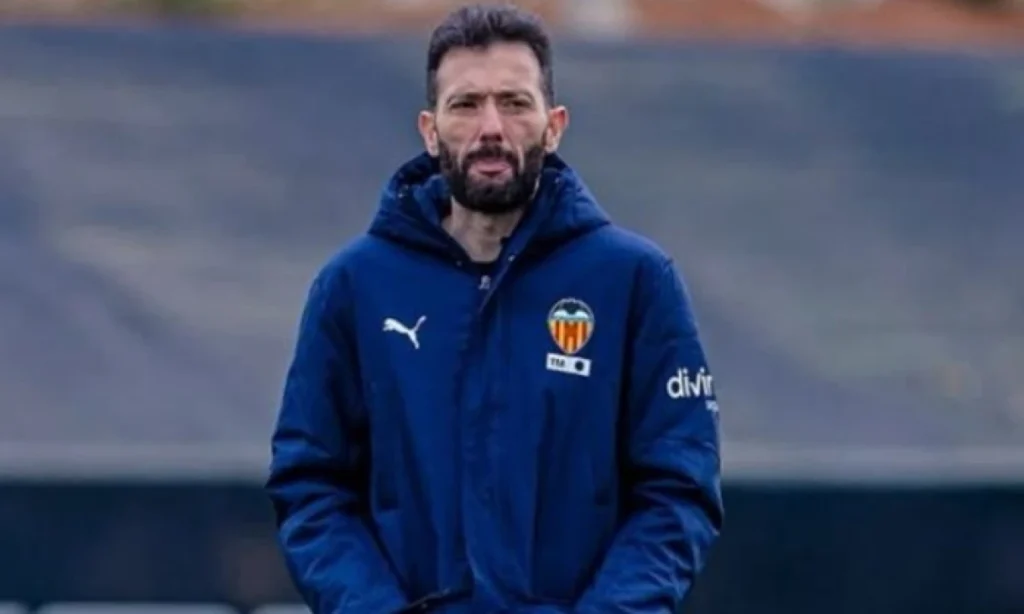 Corberán ensaya un once con Diakhaby, Fran Pérez y Pepelu