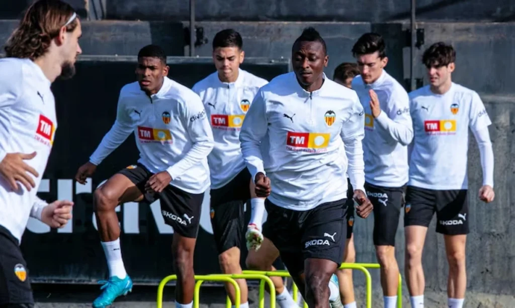 Corberán prueba a Sadiq y Diego López como dupla ofensiva