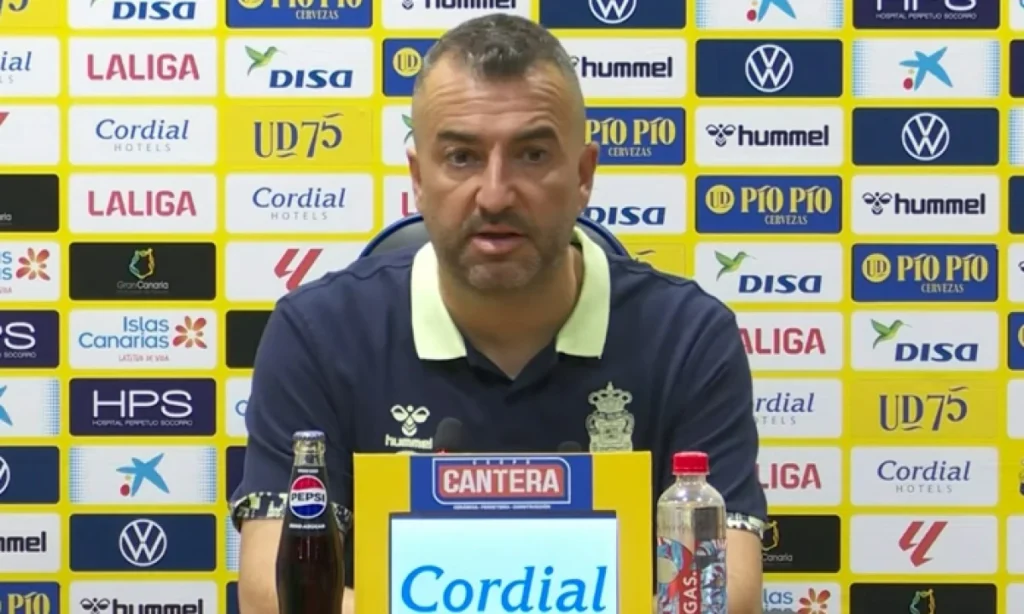 Diego Martínez esquiva preguntas sobre Silva y el once ante el Athletic