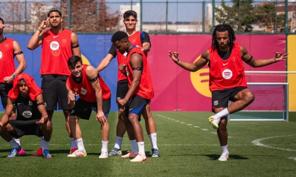 Iñigo Martínez se reintegra al equipo mientras cuatro jugadores siguen en la enfermería
