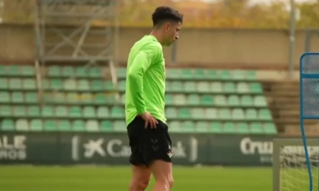 Marc Roca se une al grupo; Isco y Abde quedan fuera