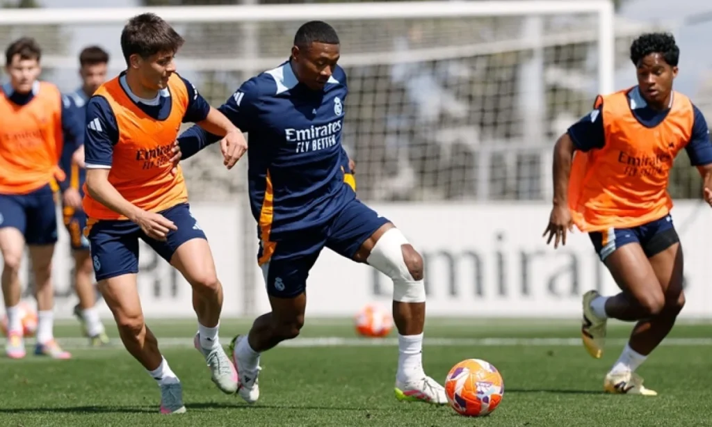 Mbappé y Mendy: Entrenamiento Individual para Comenzar la Semana