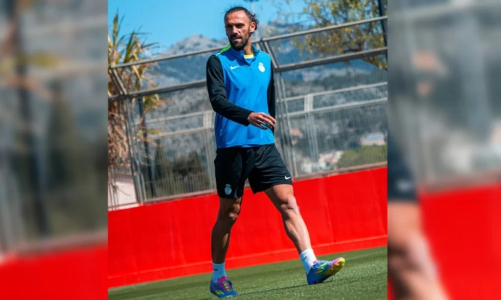 Muriqi desata su magia en el césped y silencia críticas