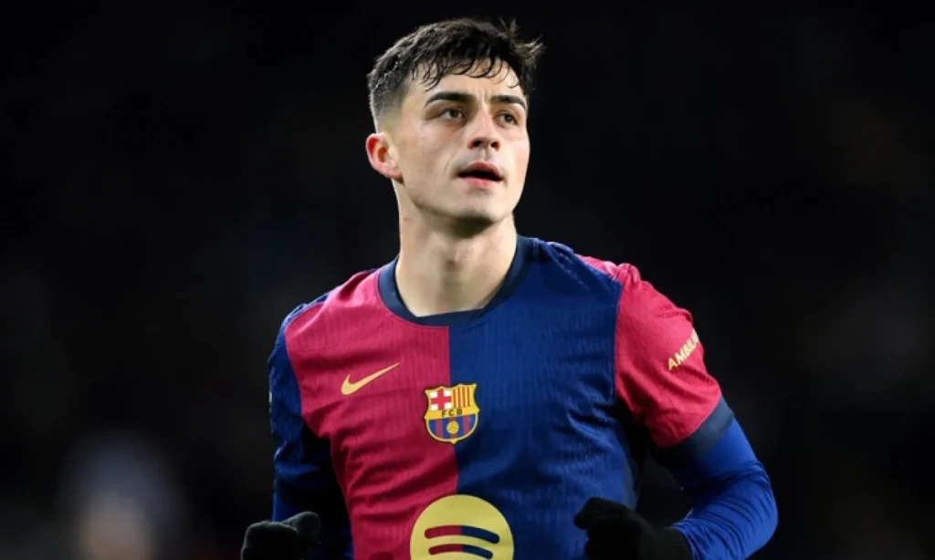 Pedri e Íñigo Martínez, pilares del once de Flick ante el Celta