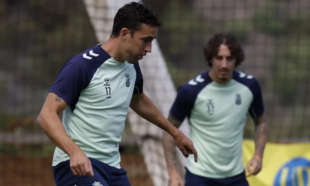 Pelmard se mantiene en el equipo; Diego Martínez enfrenta tres ausencias