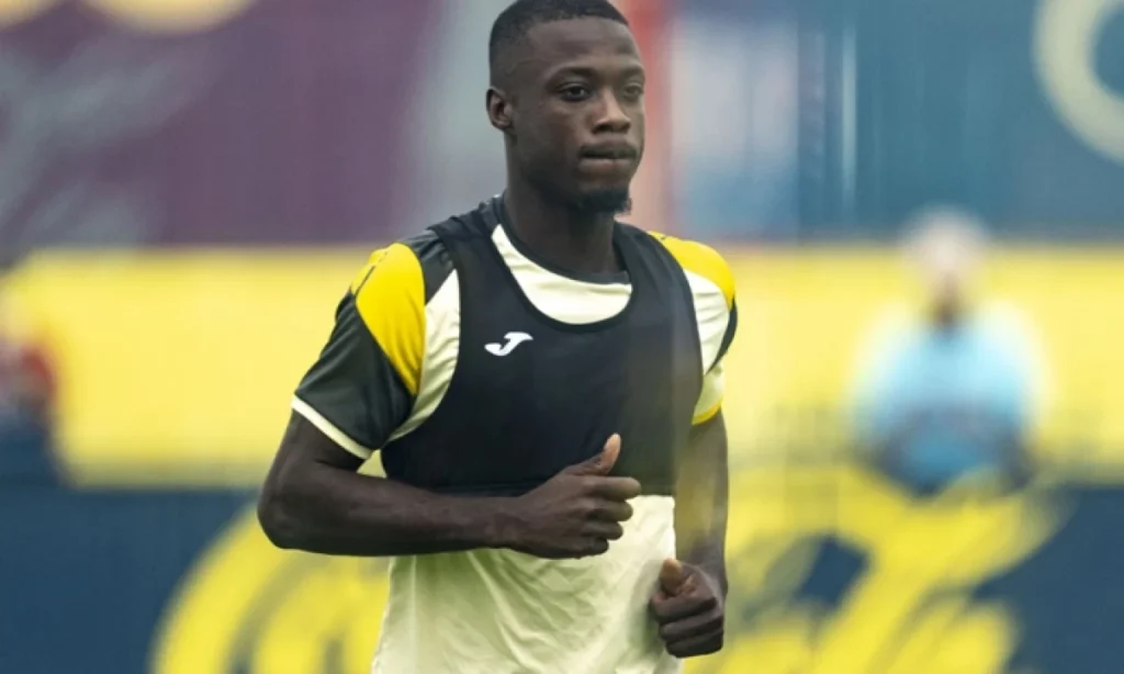 Pépé se une al equipo; Buchanan al borde de la baja