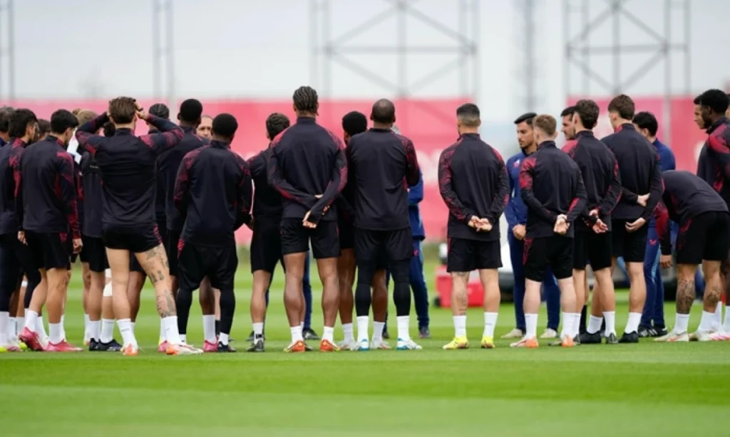 Sevilla cierra la penúltima sesión sin contratiempos