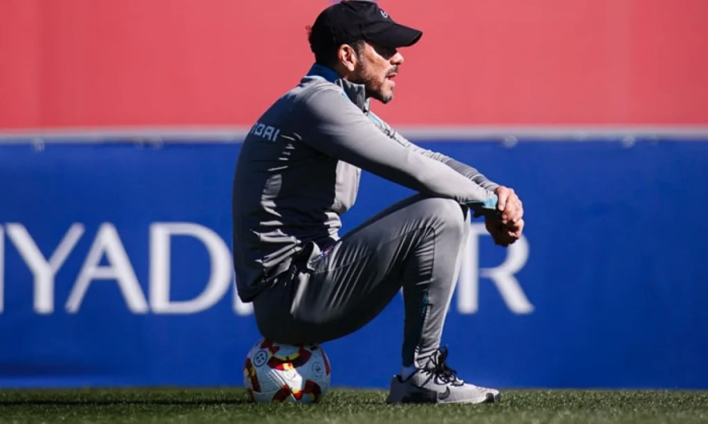 Simeone sorprende con nuevas alineaciones: Azpilicueta, Reinildo y Barrios al centro
