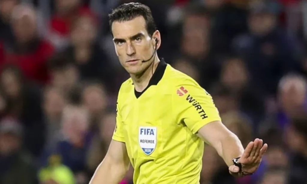 Sustitución en el arbitraje: Soto Grado toma el relevo de Munuera Montero en Alavés - Real Madrid